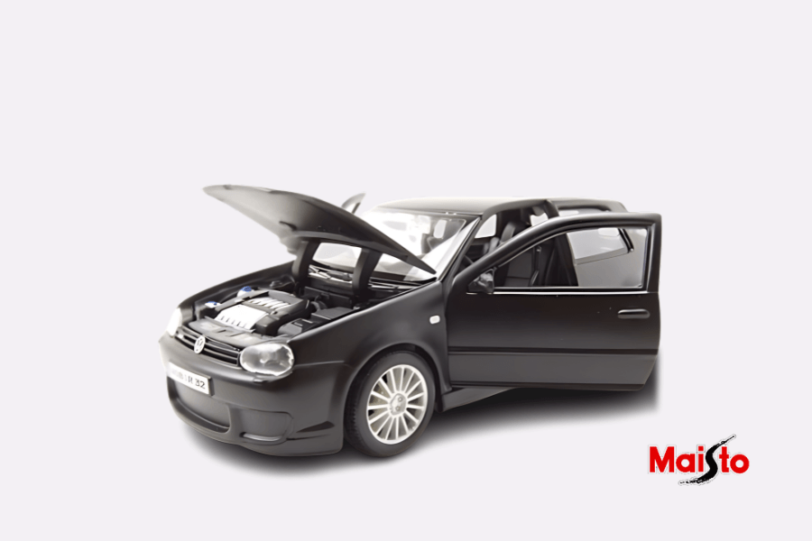 Maisto 1:25 Volkswagen Golf R32 - Car World