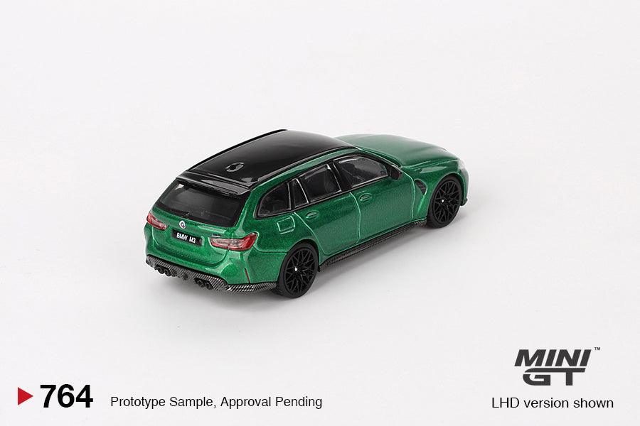 ** Preorder** Mini GT 1:64 BMW M3 Competition Touring Verde Metalizado - Car World