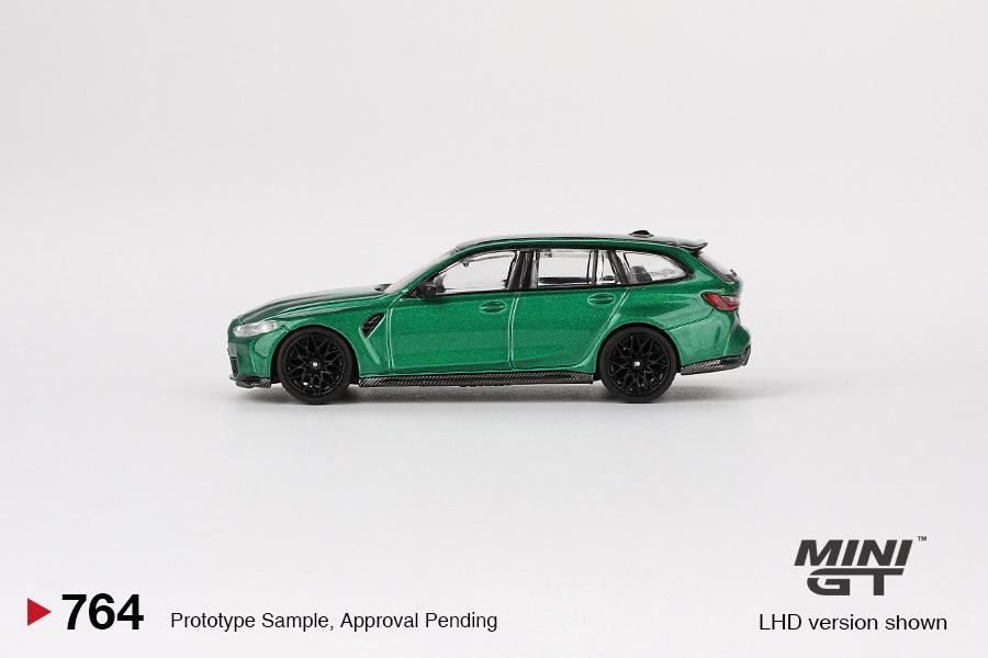 ** Preorder** Mini GT 1:64 BMW M3 Competition Touring Verde Metalizado - Car World