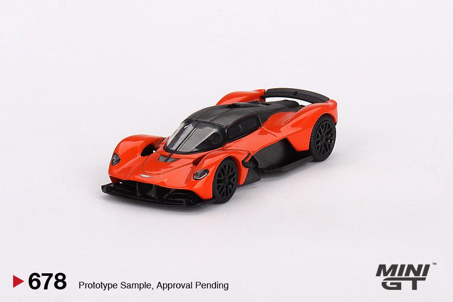 MINI GT 1:64 Aston Martin Valkyrie Máximo Naranja - Car World