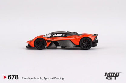 MINI GT 1:64 Aston Martin Valkyrie Máximo Naranja - Car World