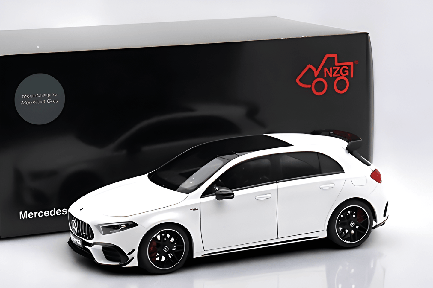 Kiloworks/NZG 1:18 FOR Benz AMG A45 S Performance white – Car World